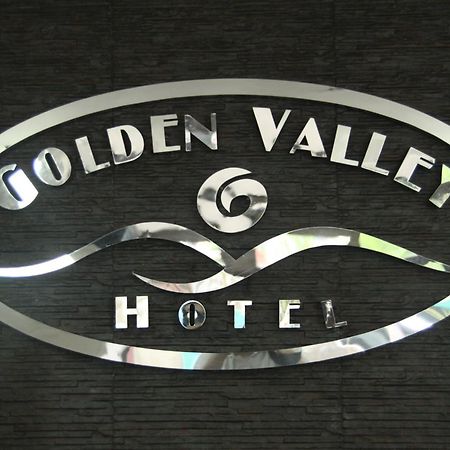 Golden Valley Hotel Cebu Exterior foto